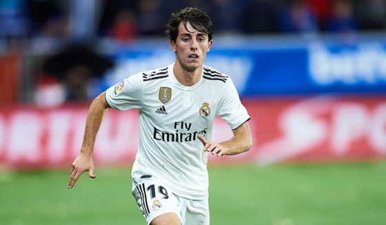 VITORIA-GASTEIZ, SPAIN - OCTOBER 06: Alvaro Odriozola of Real Madrid CF in action during the La Liga match between Deportivo Alaves and Real Madrid CF at Estadio de Mendizorroza on October 6, 2018 in Vitoria-Gasteiz, Spain. (Photo by Juan Manuel Serrano Arce/Getty Images)
