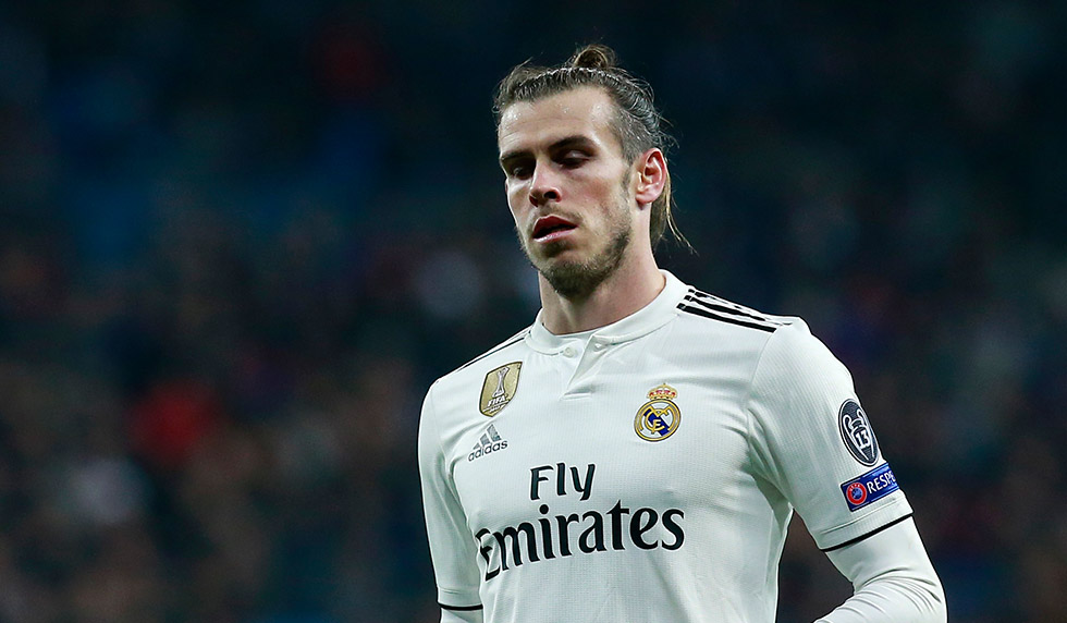MADRID, SPAIN - DECEMBER 12: Gareth Bale of Real Madrid looks on during the UEFA Champions League Group G match between Real Madrid and CSKA Moscow at Bernabeu on December 12, 2018 in Madrid, Spain. (Photo by Gonzalo Arroyo Moreno/Getty Images)