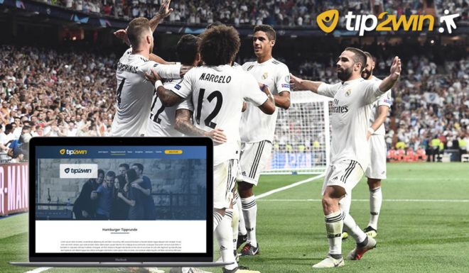 Real Madrid's Spanish midfielder Isco (2L) celebrates the opening goal with teammates during the UEFA Champions League group G football match between Real Madrid CF and AS Roma at the Santiago Bernabeu stadium in Madrid on September 19, 2018. (Photo by OSCAR DEL POZO / AFP) (Photo credit should read