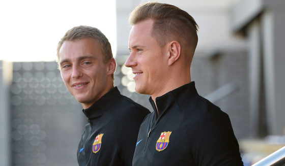 Barcelona's German goalkeeper Marc-Andre Ter Stegen (R) and Barcelona's Dutch goalkeeper Jasper Cillessen (L) arrive for a training session at the Sports Center FC Barcelona Joan Gamper in Sant Joan Despi, near Barcelona on December 22, 2017 on the eve of the Spanish League "Clasico" football match Real Madrid CF vs FC Barcelona. / AFP PHOTO / LLUIS GENE (Photo credit should read LLUIS GENE/AFP/Getty Images)