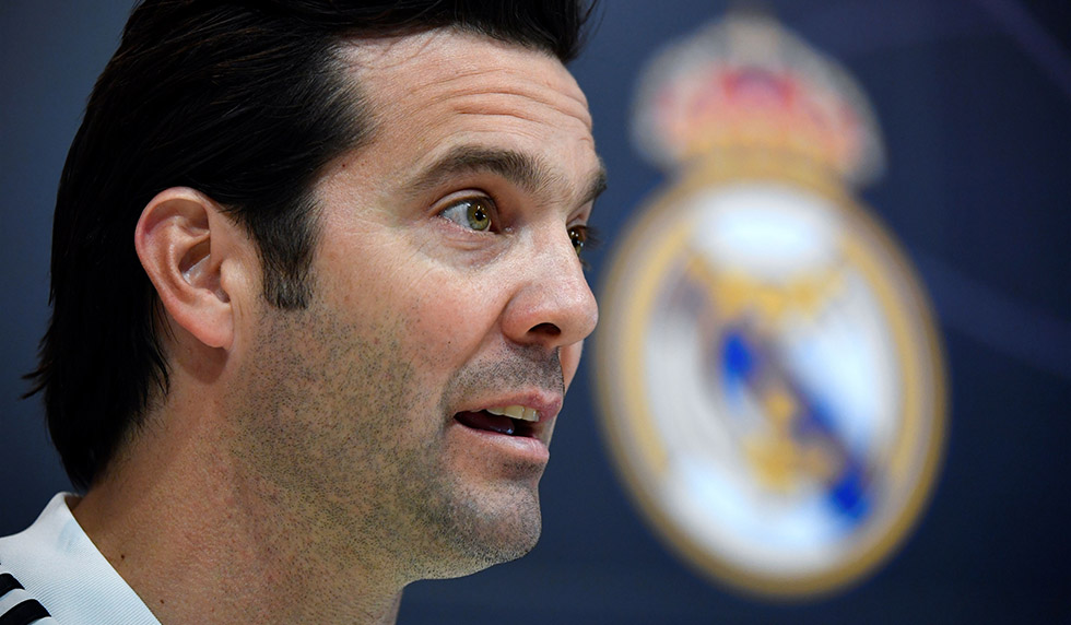 Real Madrid's Argentinian coach Santiago Solari holds a press conference at the club's training ground in the outskirts of Madrid on February 5, 2019 on the eve of the Copa del Rey semi-final football match between Barcelona and Real Madrid. (Photo by GABRIEL BOUYS / AFP) (Photo credit should read GABRIEL BOUYS/AFP/Getty Images)