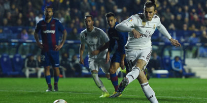 VALENCIA, SPAIN - FEBRUARY 24: Gareth Bale of Real Madrid CF scores his team's second goal from the penalty spot during the La Liga match between Levante UD and Real Madrid CF at Ciutat de Valencia on February 24, 2019 in Valencia, Spain. (Photo by Alex Caparros/Getty Images)