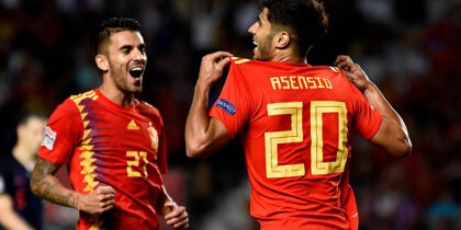 Spain's midfielder Marco Asensio (R) celebrates with Spain's midfielder Dani Ceballos after scoring a goal during the UEFA Nations League A group 4 football match between Spain and Croatia at the Manuel Martinez Valero stadium in Elche on September 11, 2018. (Photo by JOSE JORDAN / AFP) (Photo credit should read JOSE JORDAN/AFP/Getty Images)