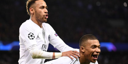 Paris Saint-Germain's Brazilian forward Neymar (L) celebrates with Paris Saint-Germain's French forward Kylian Mbappe after scoring a goal during the UEFA Champions League Group C football match between Paris Saint-Germain (PSG) and Liverpool FC at the Parc des Princes stadium, in Paris, on November 28, 2018. (Photo by FRANCK FIFE / AFP) (Photo credit should read FRANCK FIFE/AFP/Getty Images)