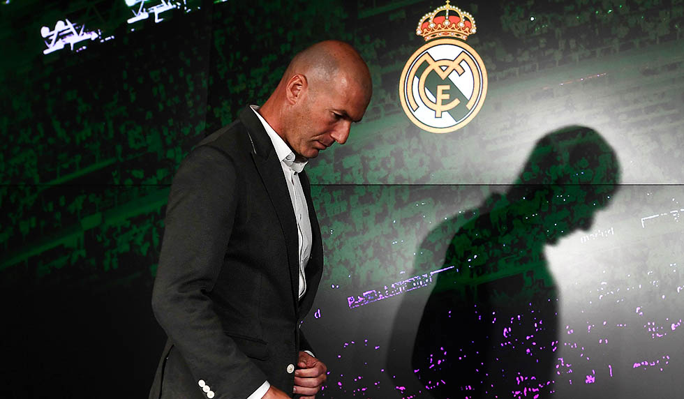 Real Madrid´s newly appointed French coach Zinedine Zidane arrives to give a press conference on March 11, 2019 in Madrid. - Zinedine Zidane has made a sensational return as coach of Real Madrid after Santiago Solari's sacking was finally confirmed. Zidane has been given a contract until June 2022, just nine months after he resigned at the end of last season, having led Madrid to an historic third consecutive Champions League triumph. (Photo by PIERRE-PHILIPPE MARCOU / AFP) (Photo credit should read PIERRE-PHILIPPE MARCOU/AFP/Getty Images)