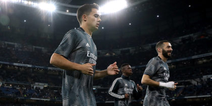 MADRID, SPAIN - MARCH 02: Karim Benzema (R) of Real Madrid CF leaves the pitch after his warming up followed by his teammates Gareth Bale (L), Sergio Reguilon (2ndL) and Vinicius Junior (R) before the La Liga match between Real Madrid CF and FC Barcelona at Estadio Santiago Bernabeu on March 02, 2019 in Madrid, Spain. (Photo by Gonzalo Arroyo Moreno/Getty Images)