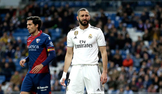 MADRID, SPAIN - MARCH 31: Karim Benzema of Real Madrid reacts to a missed chance during the La Liga match between Real Madrid CF and SD Huesca at Estadio Santiago Bernabeu on March 31, 2019 in Madrid, Spain. (Photo by Gonzalo Arroyo Moreno/Getty Images)