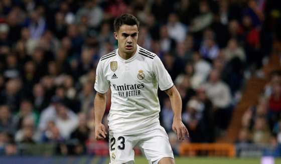 Sergio Reguilon MADRID, SPAIN - MARCH 02: Sergio Reguilon of Real Madrid CF controls the ball during the La Liga match between Real Madrid CF and FC Barcelona at Estadio Santiago Bernabeu on March 02, 2019 in Madrid, Spain. (Photo by Gonzalo Arroyo Moreno/Getty Images)