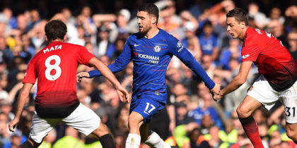 Chelsea's Croatian midfielder Mateo Kovacic (C) vies with Manchester United's Spanish midfielder Juan Mata (L) and Manchester United's Serbian midfielder Nemanja Matic (R) during the English Premier League football match between Chelsea and Manchester United at Stamford Bridge in London on October 20, 2018. (Photo by Glyn KIRK / AFP) / RESTRICTED TO EDITORIAL USE. No use with unauthorized audio, video, data, fixture lists, club/league logos or 'live' services. Online in-match use limited to 120 images. An additional 40 images may be used in extra time. No video emulation. Social media in-match use limited to 120 images. An additional 40 images may be used in extra time. No use in betting publications, games or single club/league/player publications. / (Photo credit should read GLYN KIRK/AFP/Getty Images)