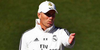 Real Madrid's French coach Zinedine Zidane (L) talks to French coaching assistant David Bettoni during a training session at the Valdebebas training facilities in Madrid on March 15, 2019. (Photo by GABRIEL BOUYS / AFP) (Photo credit should read GABRIEL BOUYS/AFP/Getty Images)