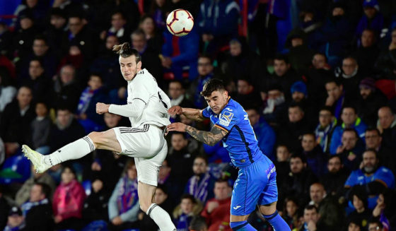 Real Madrid's Welsh forward Gareth Bale (L) vies with Getafe's Uruguayan midfielder Mauro Arambarri during the Spanish league football match between Getafe CF and Real Madrid CF at the Col. Alfonso Perez stadium in Getafe on April 25, 2019. (Photo by JAVIER SORIANO / AFP) (Photo credit should read JAVIER SORIANO/AFP/Getty Images)