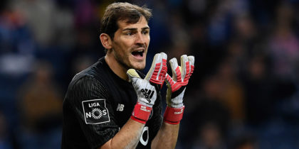 Porto's Spanish goalkeeper Iker Casillas gestures during the Portuguese Liga football match FC Porto vs Rio Ave FC at the Dragao stadium in Porto on February 18, 2018. / AFP PHOTO / FRANCISCO LEONG (Photo credit should read FRANCISCO LEONG/AFP/Getty Images)