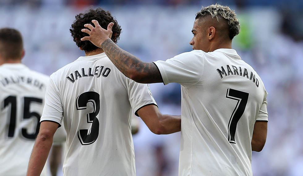 MADRID, SPAIN - MAY 05: Jesus Vallejo of Real Madrid celebrates as scores his team's second goal with Mariano during the La Liga match between Real Madrid CF and Villarreal CF at Estadio Santiago Bernabeu on May 05, 2019 in Madrid, Spain. (Photo by Angel Martinez/Getty Images)