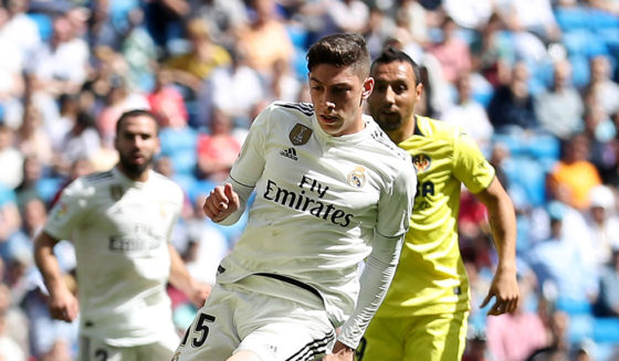 MADRID, SPAIN - MAY 05: Federico Valverde of Real Madrid and Alfonso Pedraza of Villereal battle for the ball during the La Liga match between Real Madrid CF and Villarreal CF at Estadio Santiago Bernabeu on May 05, 2019 in Madrid, Spain. (Photo by Angel Martinez/Getty Images)