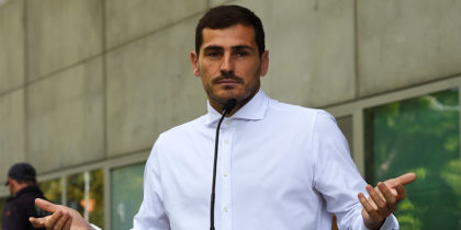 Porto's Spanish goalkeeper Iker Casillas addresses journalists after leaving a hospital in Porto on May 6, 2019 after recovering from a heart attack. - The 37-year-old Spanish soccer legend Iker Casillas left a Portuguese hospital today, where he entered on May 1, 2019 after suffering a myocardial infarction during a training session with Porto and emotionally declared that he doesn't know what his life will be like from now on. (Photo by Miguel RIOPA / AFP) (Photo credit should read MIGUEL RIOPA/AFP/Getty Images)