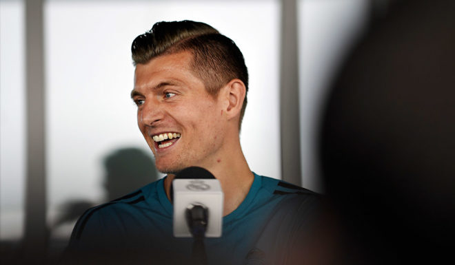 Real Madrid's German midfielder Toni Kroos addresses journalists during Real Madrid's Media Open Day ahead of their UEFA Champions league final footbal match against Liverpool FC, in Madrid on May 22, 2018. (Photo by GABRIEL BOUYS / AFP) (Photo credit should read GABRIEL BOUYS/AFP/Getty Images)