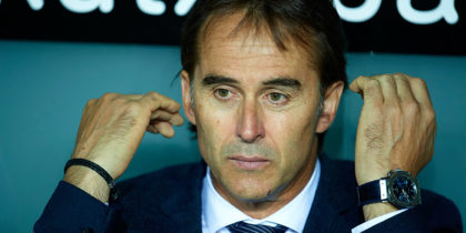 BILBAO, SPAIN - SEPTEMBER 15: Head coach Julen Lopetegui of Real Madrid reacts during the La Liga match between Athletic Club Bilbao and Real Madrid at San Mames Stadium on September 15, 2018 in Bilbao, Spain. (Photo by Juan Manuel Serrano Arce/Getty Images)