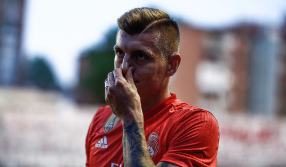 Real Madrid's German midfielder Toni Kroos gestures during the Spanish League football match between Rayo Vallecano and Real Madrid at the Vallecas Stadium in the Madrid district of Puente de Vallecas on April 28, 2019. (Photo by Benjamin CREMEL / AFP) (Photo credit should read BENJAMIN CREMEL/AFP/Getty Images)