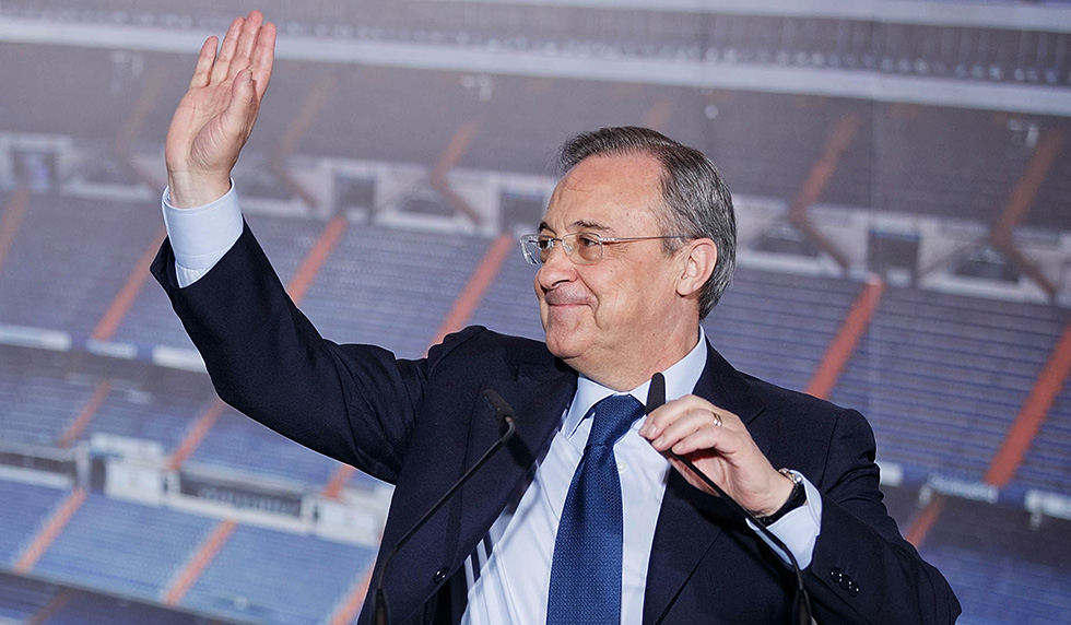 MADRID, SPAIN - JULY 13: President Florentino Perez greets the audience during Asier Illarramendi presentation as a new Real Madrid player at Estadio Bernabeu on July 13, 2013 in Madrid, Spain. (Photo by Gonzalo Arroyo Moreno/Getty Images)