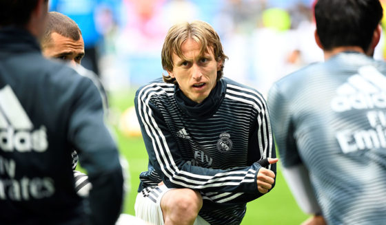 Real Madrid's Croatian midfielder Luka Modric (C) warms up with teammates before the Spanish league football match between Real Madrid CF and SD Eibar at the Santiago Bernabeu stadium in Madrid on April 6, 2019. (Photo by GABRIEL BOUYS / AFP) (Photo credit should read GABRIEL BOUYS/AFP/Getty Images)