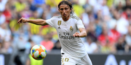 MUNICH, GERMANY - JULY 30: Luca Modric of Madrid runs with the ball during the Audi Cup 2019 semi final match between Real Madrid and Tottenham Hotspur at Allianz Arena on July 30, 2019 in Munich, Germany. (Photo by Matthias Hangst/Bongarts/Getty Images)
