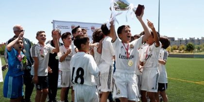 Alevín A feiert den Titel der LaLiga Promises