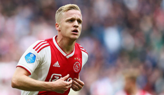 AMSTERDAM, NETHERLANDS - MAY 12: Donny van de Beek of Ajax celebrates scoring his teams second goal of the game during the Dutch Eredivisie match between Ajax and Utrecht at Johan Cruyff Arena on May 12, 2019 in Amsterdam, Netherlands. (Photo by Dean Mouhtaropoulos/Getty Images)