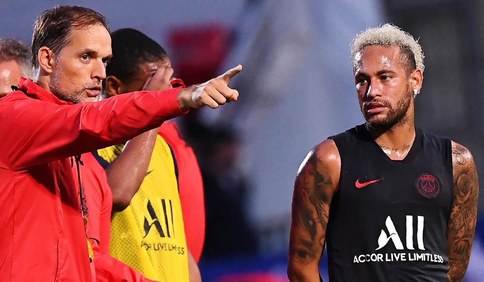 Paris Saint-Germain's German head coach Thomas Tuchel (L) speaks with Paris Saint-Germain's Brazilian forward Neymar (C) during a training session in Shenzhen on August 1, 2019, ahead of the French Trophy of Champions football match between Rennes and Paris Saint-Germain. (Photo by FRANCK FIFE / AFP) (Photo credit should read FRANCK FIFE/AFP/Getty Images)