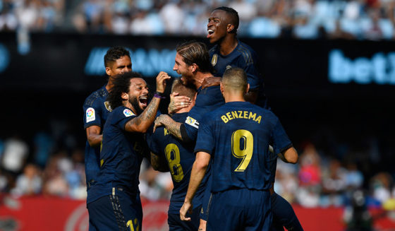 VIGO, SPAIN - AUGUST 17: Players of Real Madrid celebrate after Toni Kroos scores the second goal during the Liga match between RC Celta de Vigo and Real Madrid CF at Abanca-Balaídos on August 17, 2019 in Vigo, Spain. (Photo by Octavio Passos/Getty Images)
