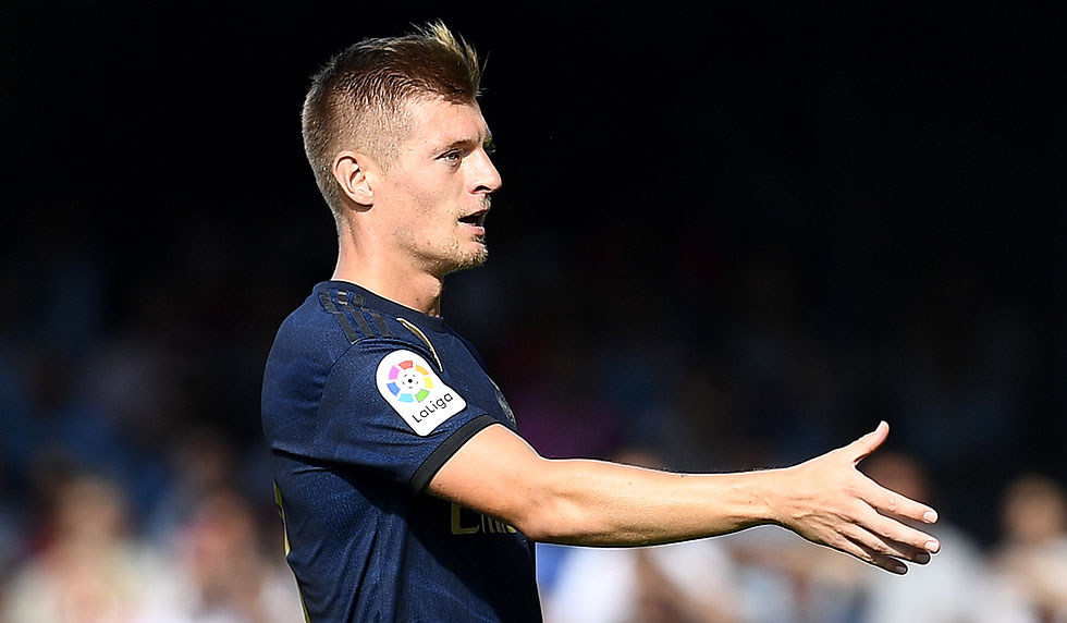 VIGO, SPAIN - AUGUST 17: Toni Kroos of Real Madrid (L) celebrates after he scores the second goal during the Liga match between RC Celta de Vigo and Real Madrid CF at Abanca-Balaídos on August 17, 2019 in Vigo, Spain. (Photo by Octavio Passos/Getty Images)