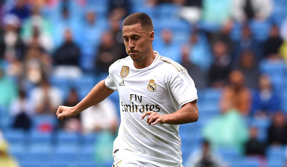 MADRID, SPAIN - SEPTEMBER 14: Eden Hazard of Real Madrid runs with the ball during the La Liga match between Real Madrid CF and Levante UD at Estadio Santiago Bernabeu on September 14, 2019 in Madrid, Spain. (Photo by Denis Doyle/Getty Images)