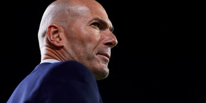 SEVILLE, SPAIN - SEPTEMBER 22: Head coach Zinedine Zidane of Real Madrid looks on prior to the start the La Liga match between Sevilla FC and Real Madrid CF at Estadio Ramon Sanchez Pizjuan on September 22, 2019 in Seville, Spain. (Photo by Aitor Alcalde/Getty Images)