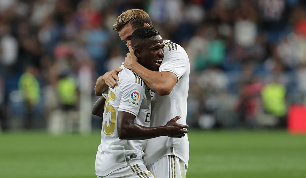 MADRID, SPAIN - SEPTEMBER 25: Vinicius Junior of Real Madrid CF celebrates scoring their opening goal during the Liga match between Real Madrid CF and CA Osasuna at Estadio Santiago Bernabeu on September 25, 2019 in Madrid, Spain. (Photo by Gonzalo Arroyo Moreno/Getty Images)