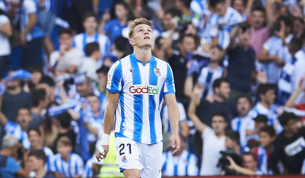 SAN SEBASTIAN, SPAIN - SEPTEMBER 14: Martin Odegaard of Real Sociedad celebrates after scoring goal during the Liga match between Real Sociedad and Club Atletico de Madrid at Estadio Reale Arena on September 14, 2019 in San Sebastian, Spain. (Photo by Juan Manuel Serrano Arce/Getty Images)