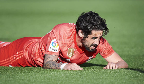 SAN SEBASTIAN, SPAIN - MAY 12: Isco Alarcon of Real Madrid CF reacts during the La Liga match between Real Sociedad and Real Madrid CF at Estadio Anoeta on May 12, 2019 in San Sebastian, Spain. (Photo by Juan Manuel Serrano Arce/Getty Images)