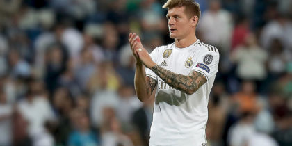 MADRID, SPAIN - OCTOBER 01: Toni Kroos of Real Madrid CF acknwledges the audience after the UEFA Champions League group A match between Real Madrid and Club Brugge KV at Bernabeu on October 01, 2019 in Madrid, Spain. (Photo by Gonzalo Arroyo Moreno/Getty Images)