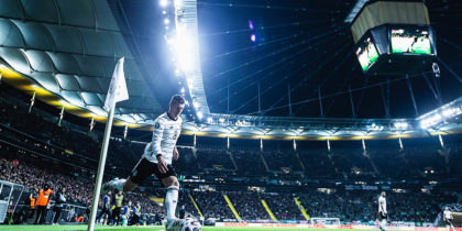 FRANKFURT AM MAIN, GERMANY - NOVEMBER 19: (EDITORS NOTE: Image has been digitally enhanced.) Toni Kroos of Germany takes a corner kick during the UEFA Euro 2020 Qualifier between Germany and Northern Ireland at Commerzbank Arena on November 19, 2019 in Frankfurt am Main, Germany. (Photo by Simon Hofmann/Bongarts/Getty Images)