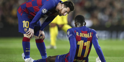 BARCELONA, SPAIN - NOVEMBER 27: Lionel Messi of Barcelona talks to Ousmane Dembele of Barcelona during the UEFA Champions League group F match between FC Barcelona and Borussia Dortmund at Camp Nou on November 27, 2019 in Barcelona, Spain. (Photo by Maja Hitij/Bongarts/Getty Images)
