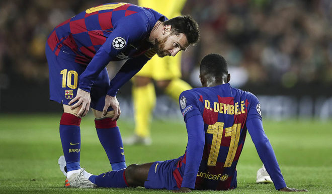 BARCELONA, SPAIN - NOVEMBER 27: Lionel Messi of Barcelona talks to Ousmane Dembele of Barcelona during the UEFA Champions League group F match between FC Barcelona and Borussia Dortmund at Camp Nou on November 27, 2019 in Barcelona, Spain. (Photo by Maja Hitij/Bongarts/Getty Images)