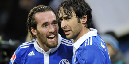 Christian Fuchs Raúl FC Schalke 04
