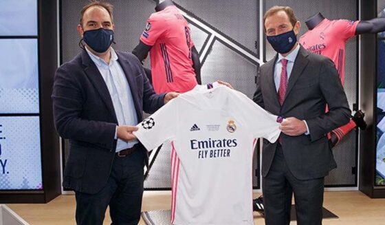 Emilio Butragueño (r.) Emilio Butragueño