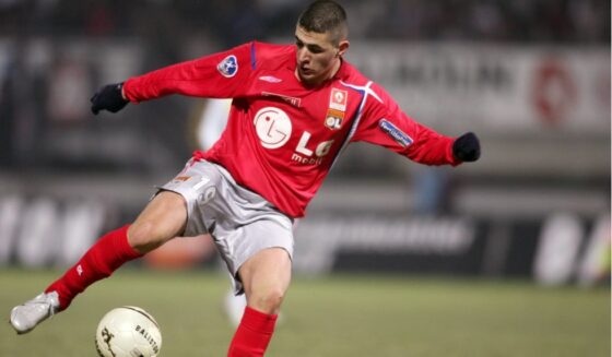 Karim Benzema im Trikot von Olympique Lyon Karim Benzema im Trikot von Olympique Lyon