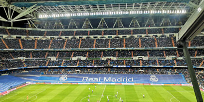 2022-02-19 bernabeu fans RT