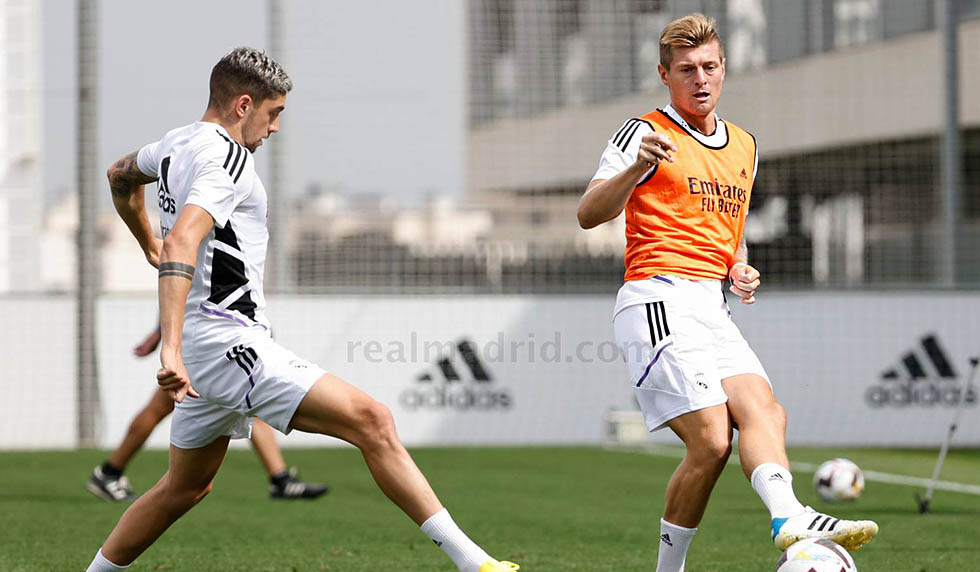 valverde kroos training