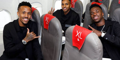 militao rodrygo vinicius flugzeug reise