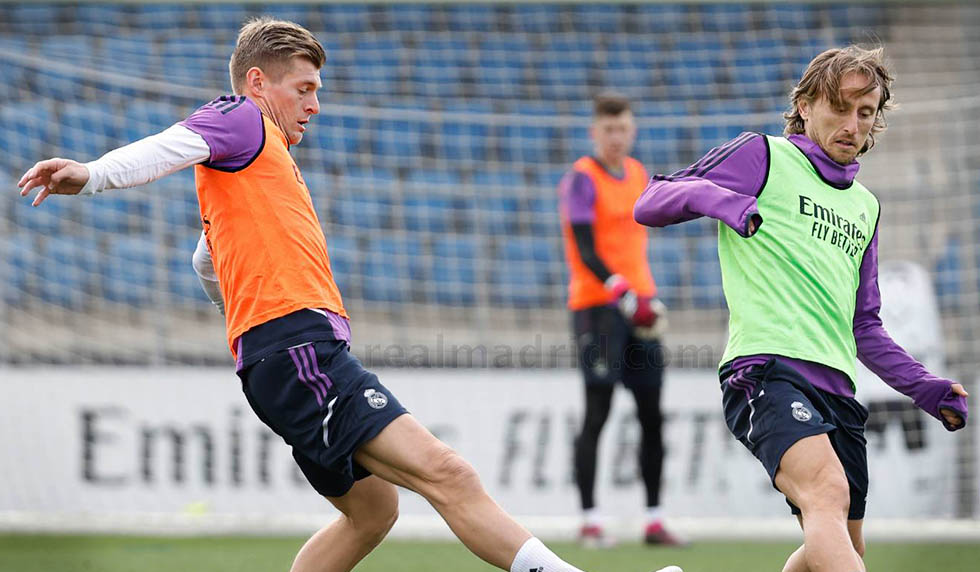 kroos modric training