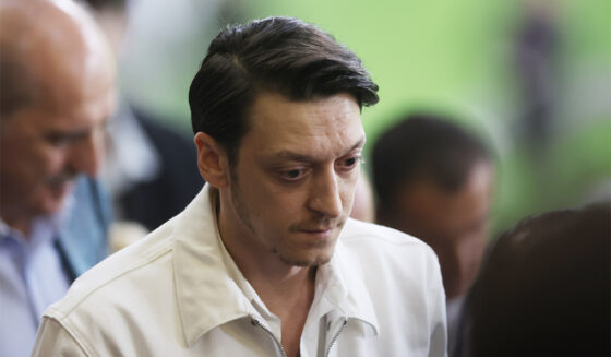 Mesut Özil Real Madrid Arsenal PSG