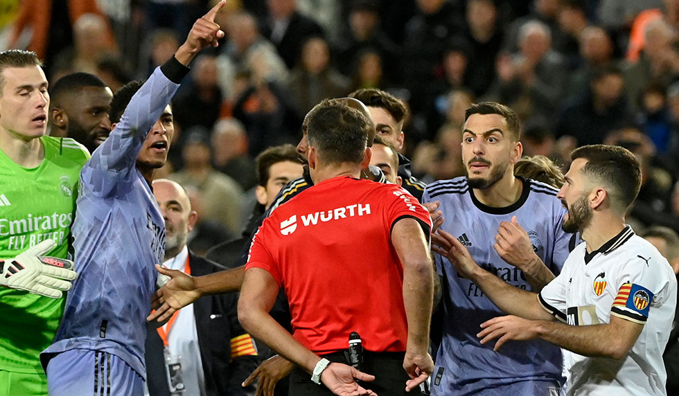 Valencia Real Madrid Schiedsrichter Abpfiff Jude Bellingham