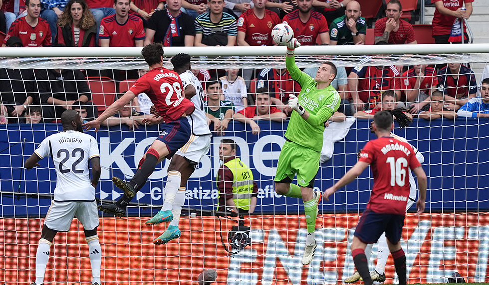 Osasuna Real Madrid Andriy Lunin