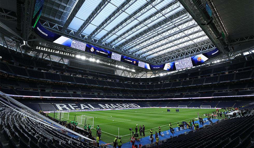 Real Madrid Estadio Santiago Bernabéu Anzeigetafel 360 Grad Ring Video